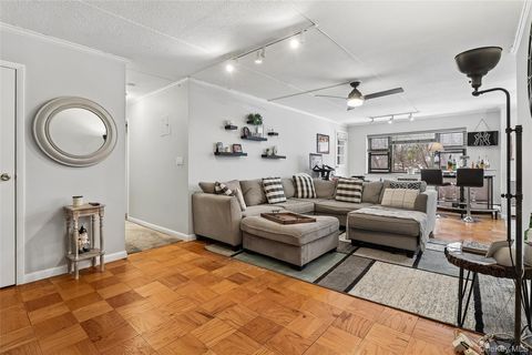 Photo of 100 Diplomat Drive #7G, Mount Kisco, NY 10549 (MLS # 964750)