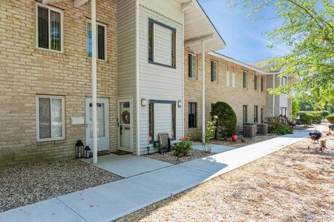 Photo of 19 Redwood Court #19, Coram, NY 11727 (MLS # 907424)