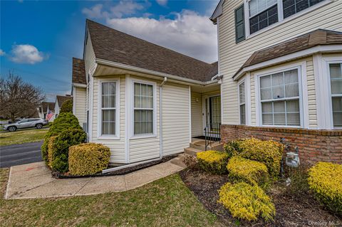 Condo For Sale - 2807 Eve Ann Drive<br/> Port Jefferson Station, NY 11776