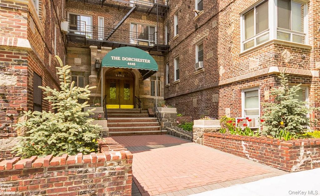 Photo of 4445 Post Road #3B, Bronx, NY 10471 (MLS # 963750)