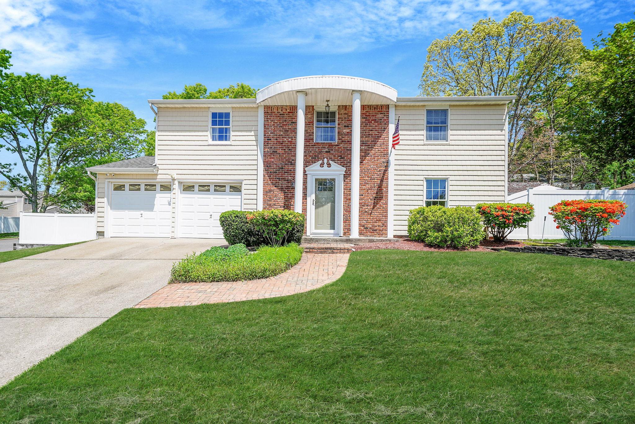 23 John Street, Port Jefferson Station, New York image 1