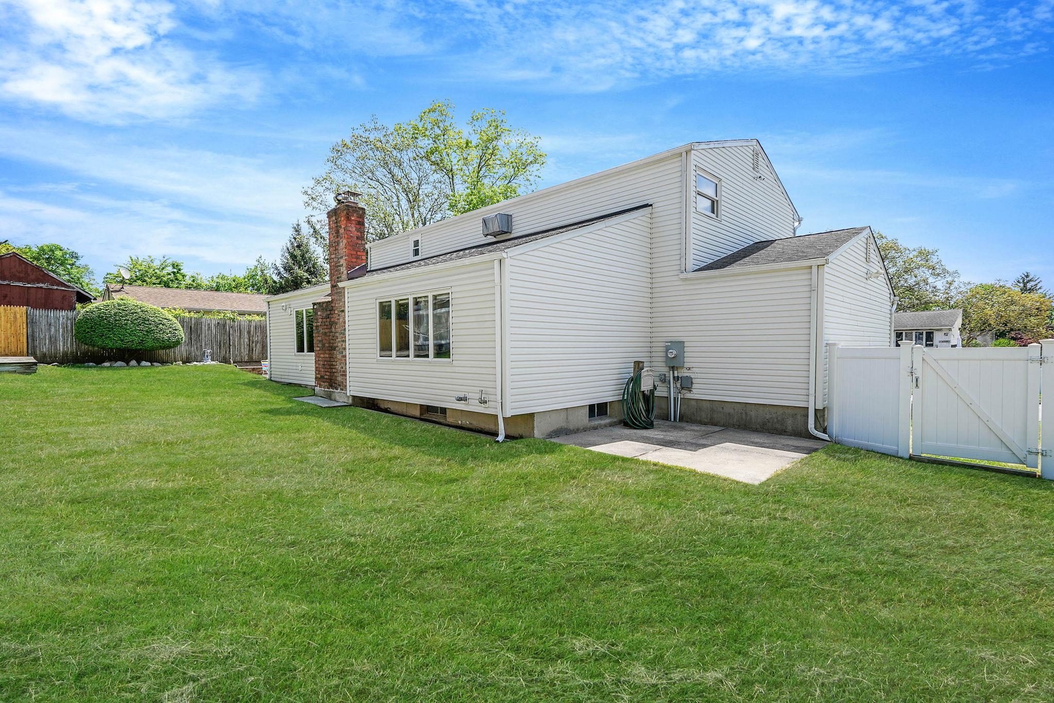 23 John Street, Port Jefferson Station, New York image 28
