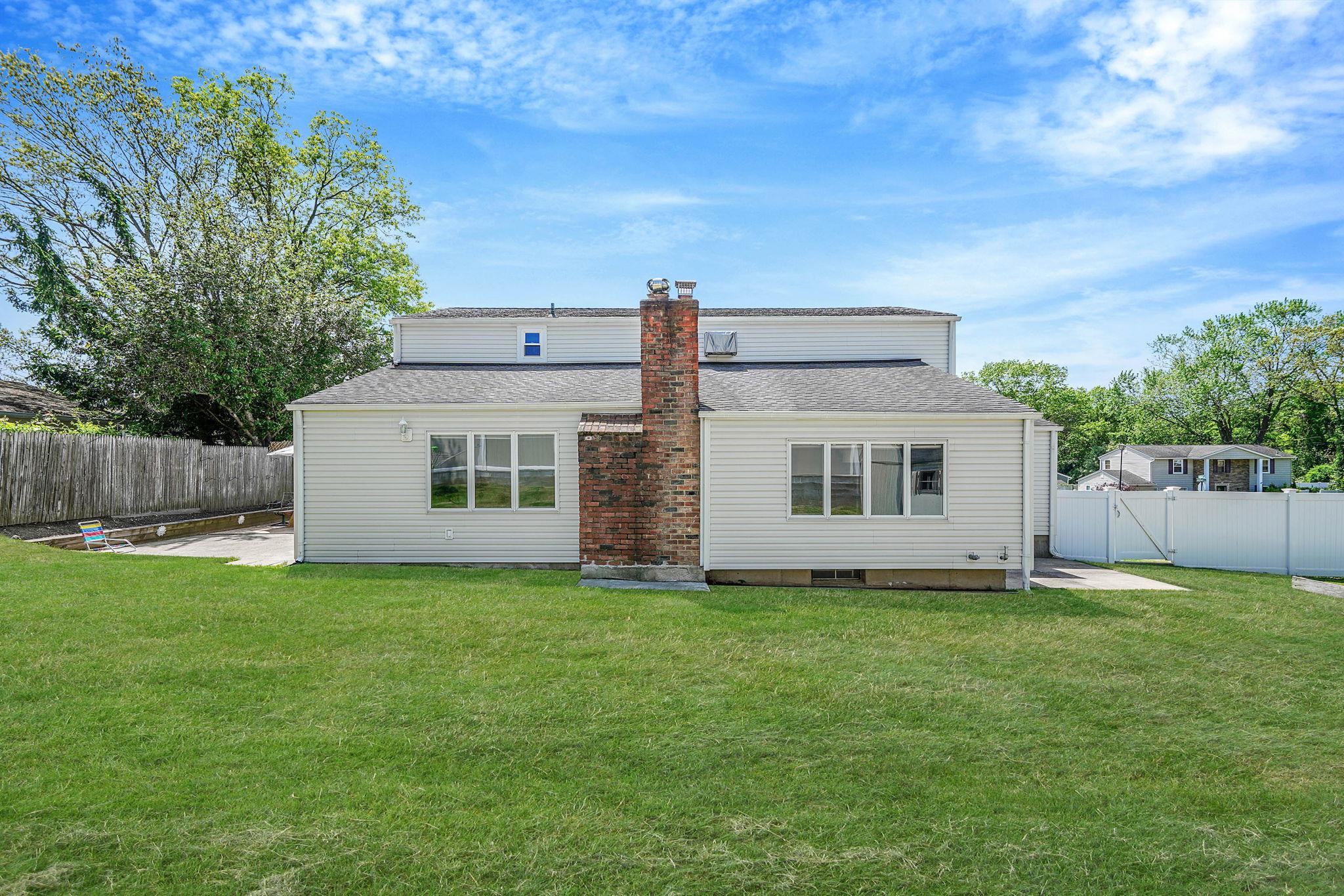23 John Street, Port Jefferson Station, New York image 32