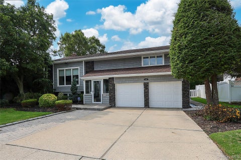 Homes For Rent - 14 Glenn Drive<br/> Woodbury, NY 11797