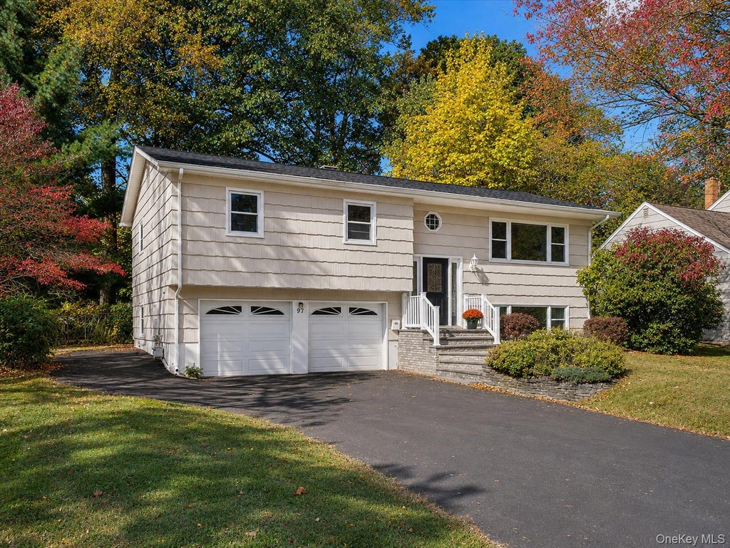Photo of 97 Grandview Avenue, Nanuet, NY 10954 (MLS # 1042690)