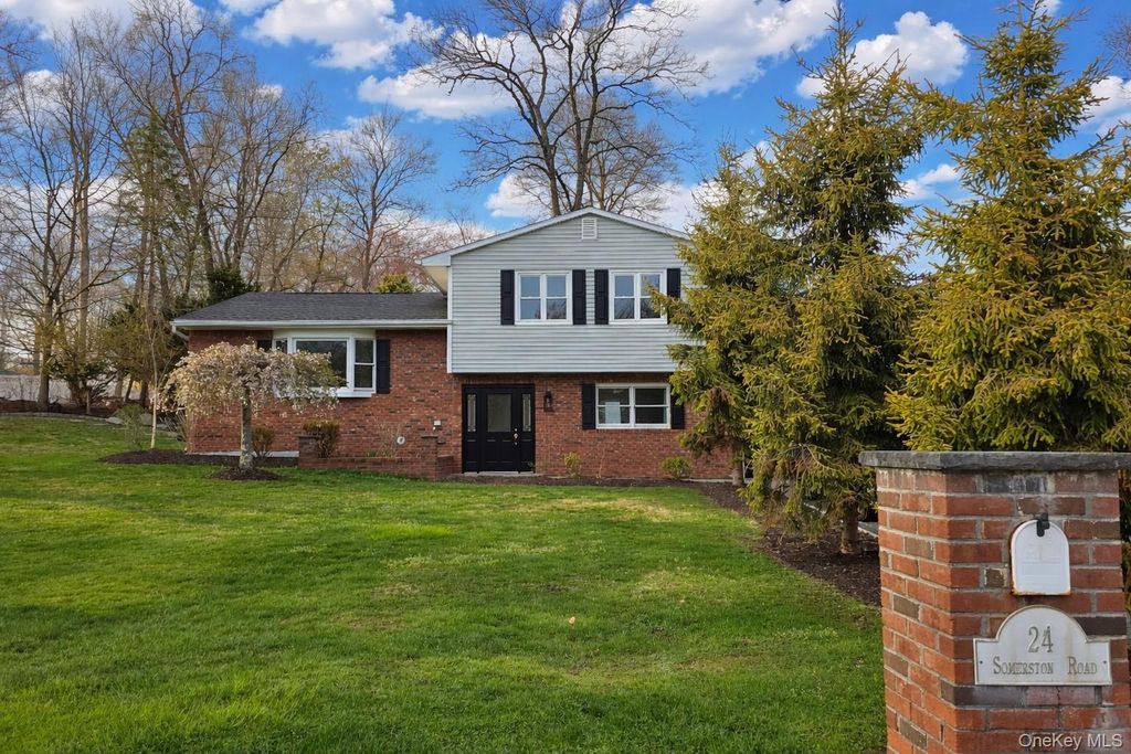 Photo of 24 Somerston Road, Yorktown Heights, NY 10598 (MLS # 984087)