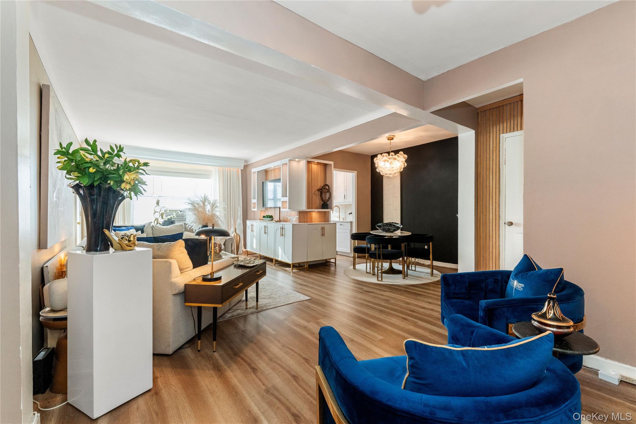 83-33 Austin Street 3D - Photo 2