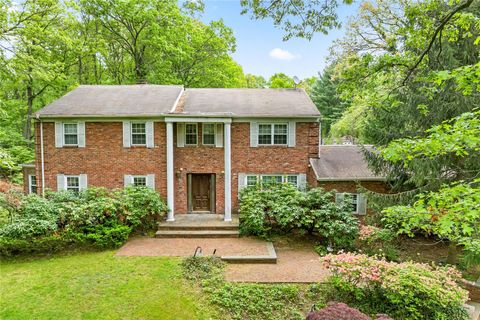 31 Wenwood Drive Brookville NY 11545