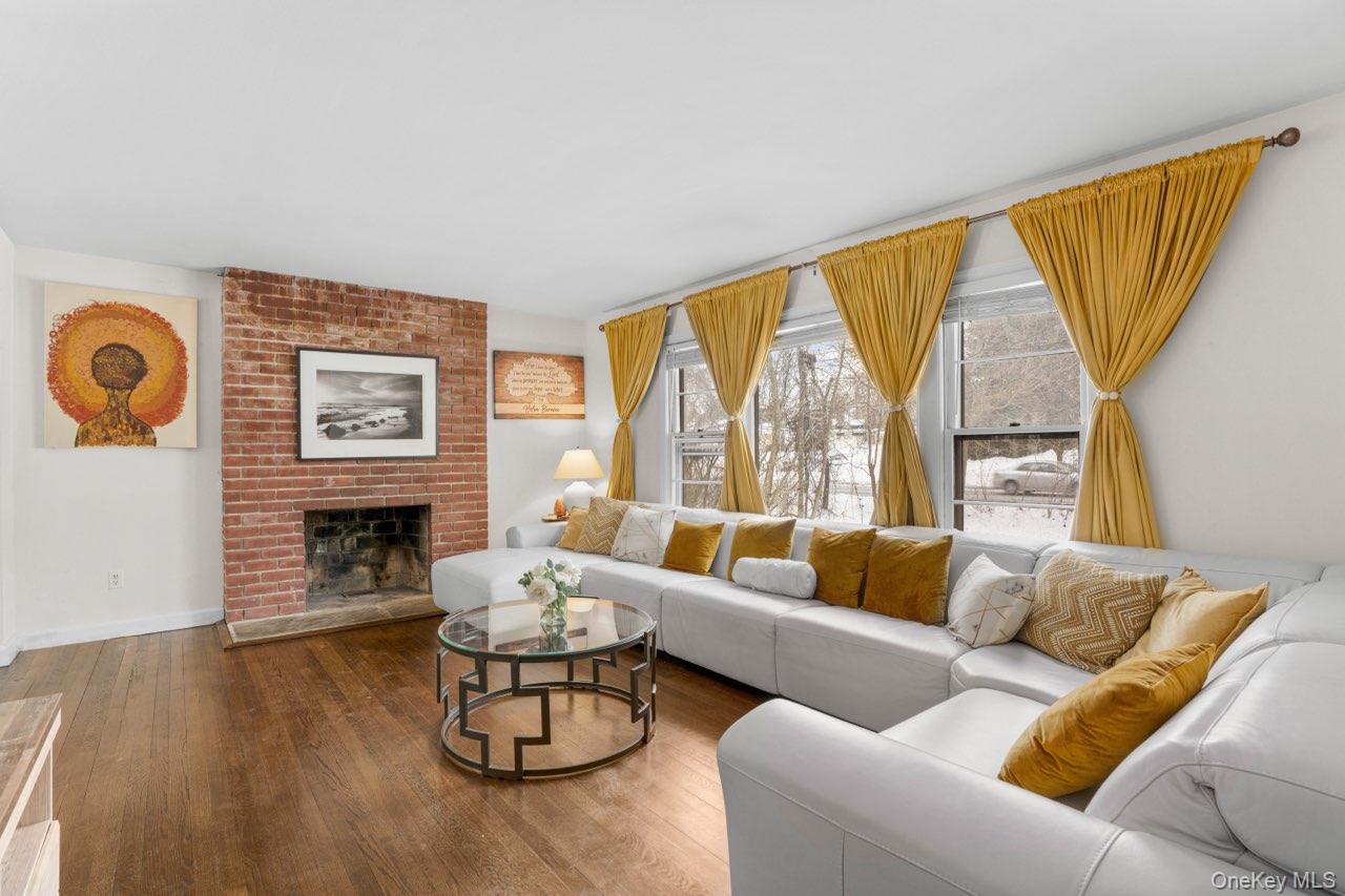 1015 Mamaroneck Avenue