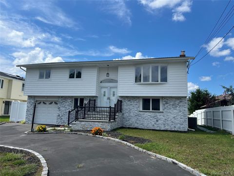 107 Beverly Road Massapequa NY 11758