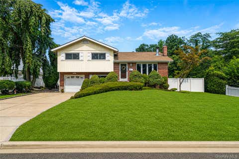 Homes For Sale - 41 Orchard Street<br/> Farmingdale, NY 11735