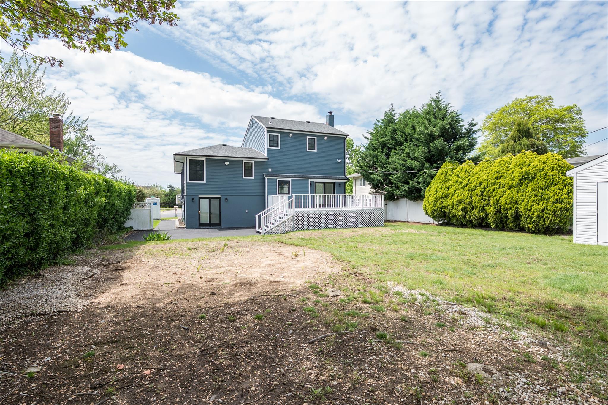 3625 Lynn Lane Ln, Wantagh, New York image 32