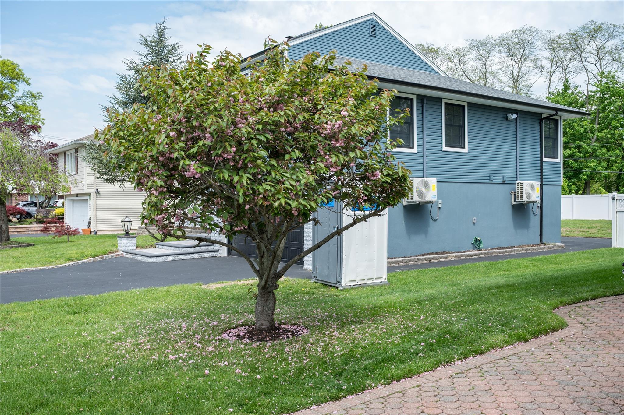 3625 Lynn Lane Ln, Wantagh, New York image 40