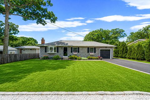 Photo of 38 W 1st Street, Lake Ronkonkoma, NY 11779 (MLS # 1025515)