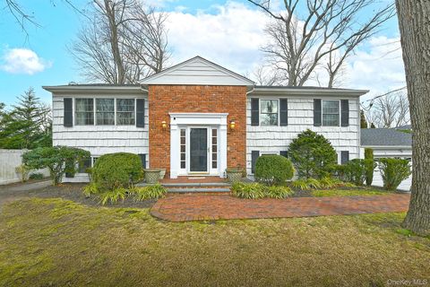 Photo of 63 Gabriele Drive, East Norwich, NY 11732 (MLS # 951145)