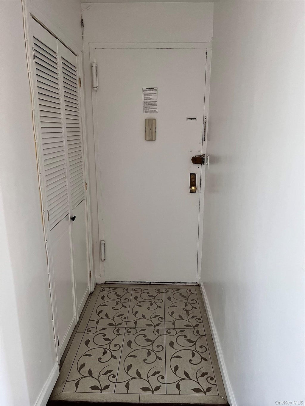 Photo of 81-11 45 Ave Ave #6D, Elmhurst, NY 11373 (MLS # 1066414)