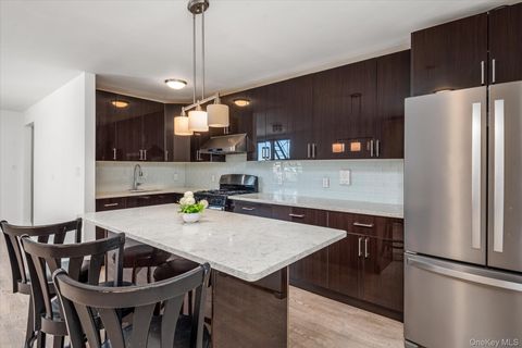 6011 Broadway 5E Woodside NY 11377