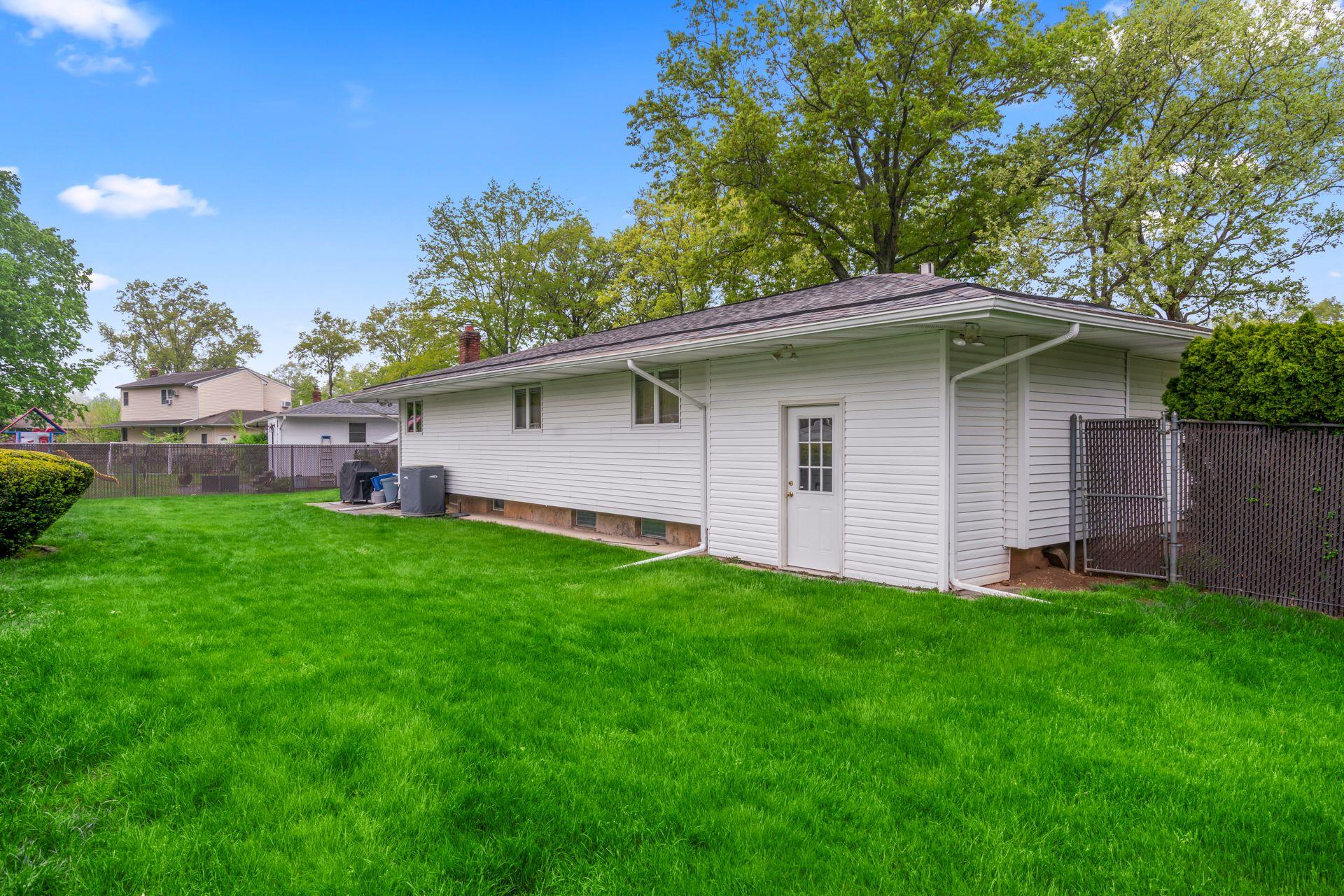 15 Kevin Road, Commack, New York image 23