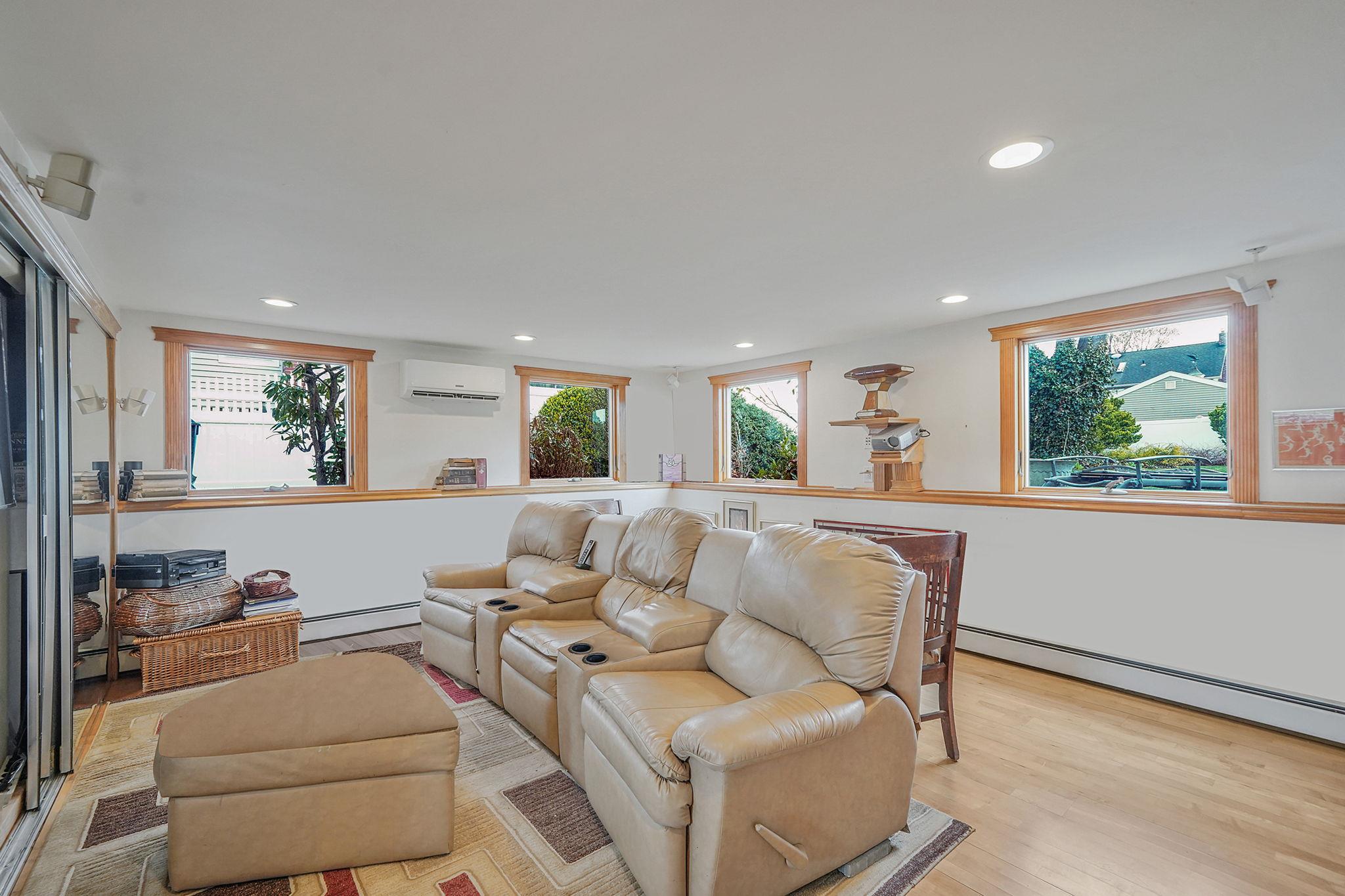 159 Eastlake Avenue, Massapequa Park, New York image 15