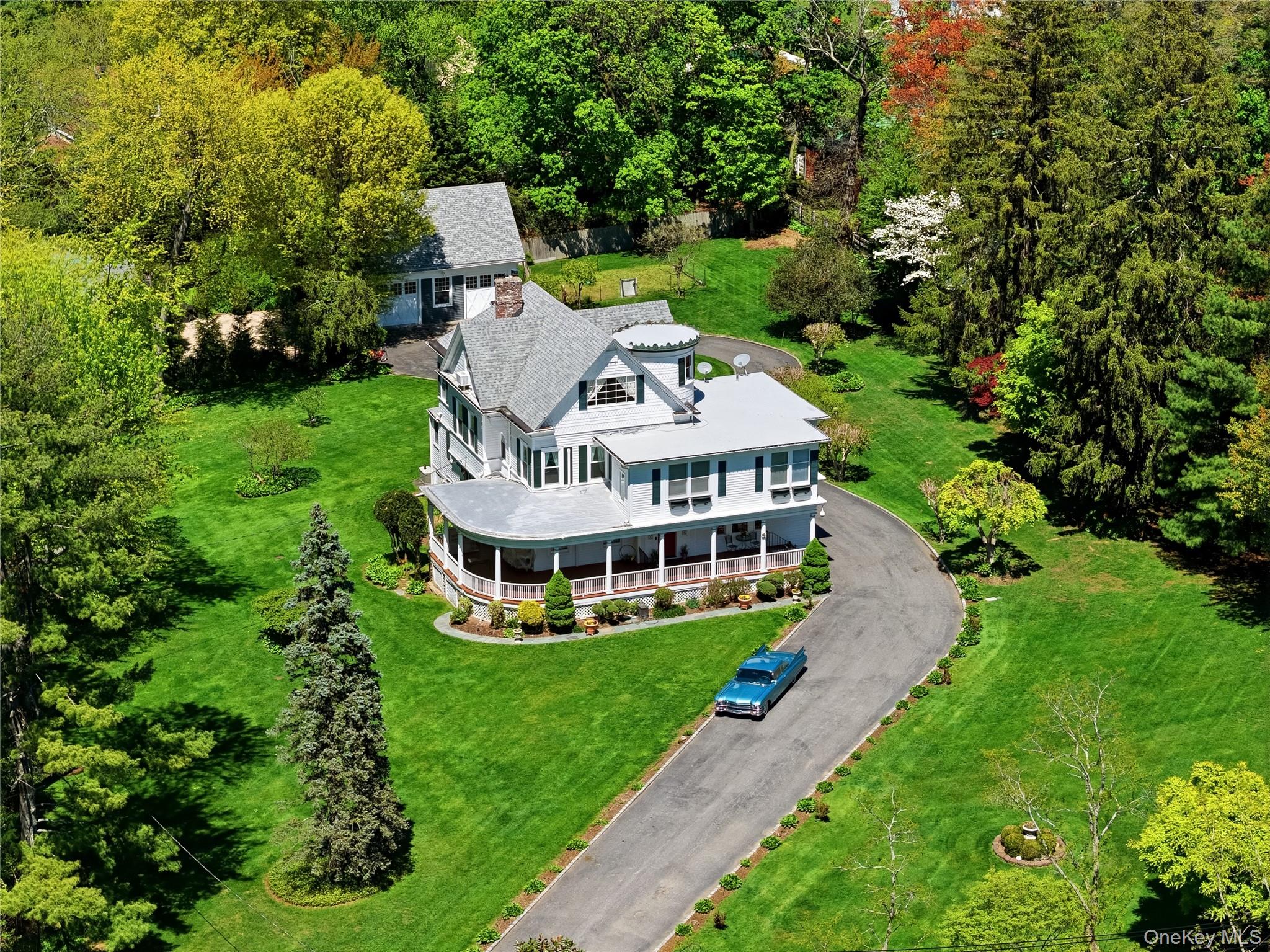 Photo 1 of 37 — 89 Duck Pond Road, Glen Cove, NY 11542