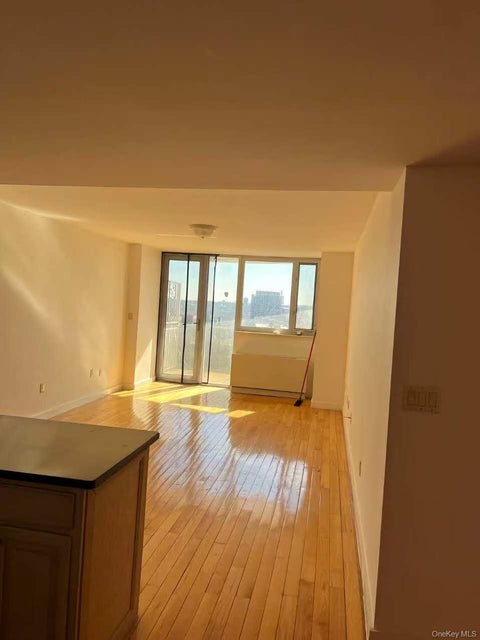 Condo For Sale - 13338 Sanford Avenue #15E<br/> Flushing, NY 11355