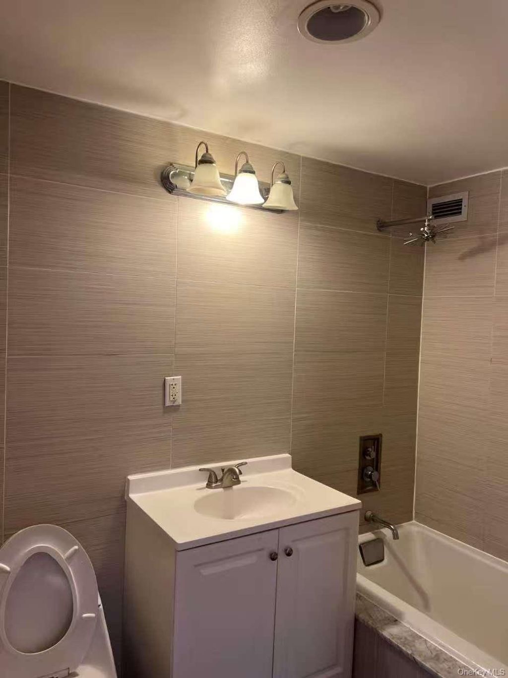 Photo of 13338 Sanford Avenue #15E, Flushing, NY 11355 (MLS # 971904)