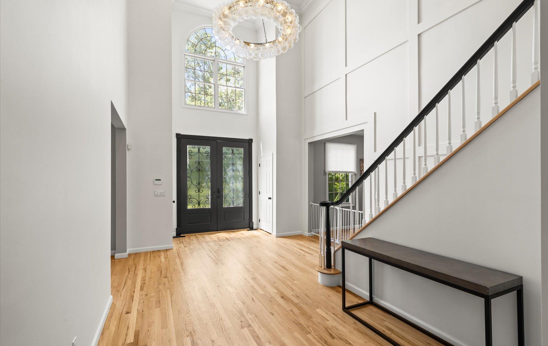 16 Home Court, Huntington, New York image 6
