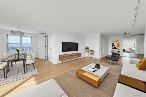 Homes For Sale - 110-11 Queens Boulevard #19C<br/> Forest Hills, NY 11375