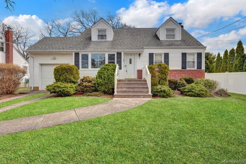 Homes For Sale - 2 Jackson Avenue<br/> Massapequa Park, NY 11762