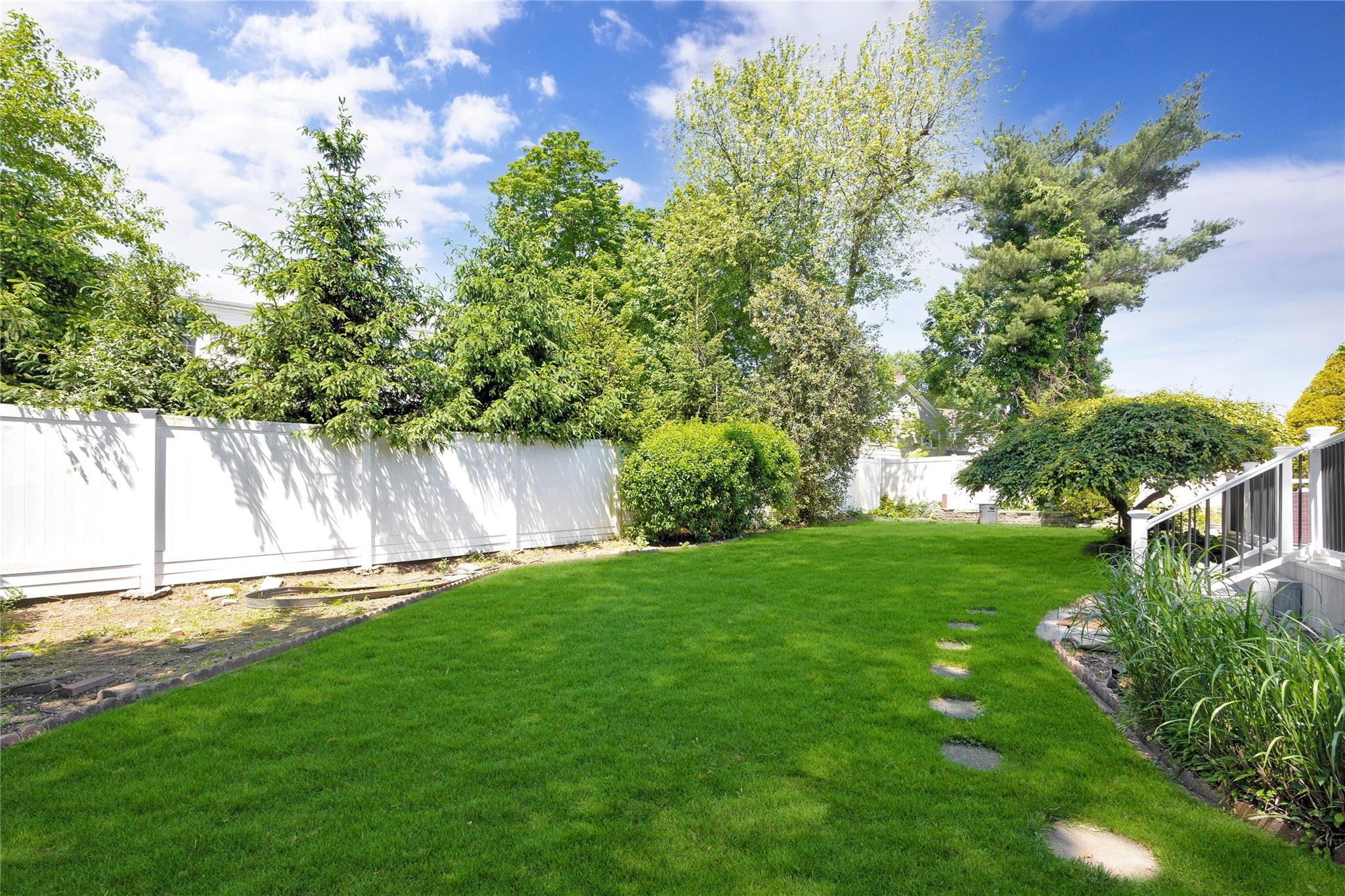 18 Hamilton Street, Farmingdale, New York image 30