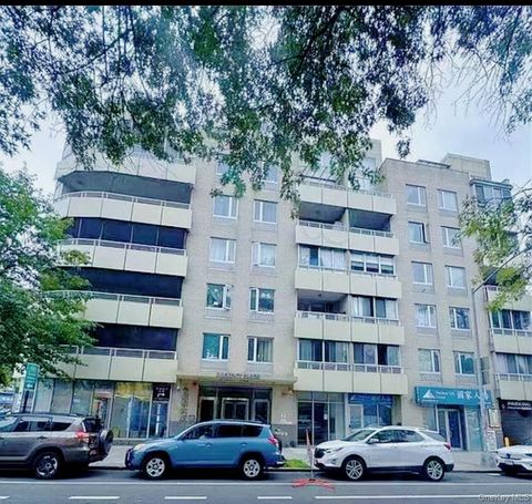 132-03 Sanford Avenue 2D Flushing NY 11355