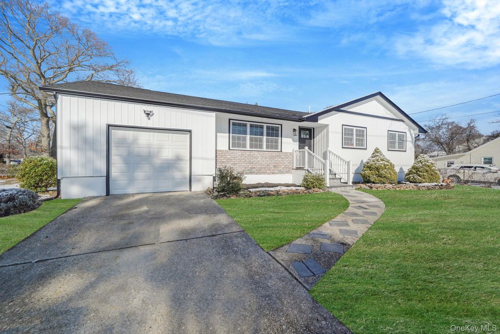 Photo of 45 Oaklawn Avenue, Farmingville, NY 11738 (MLS # 954656)