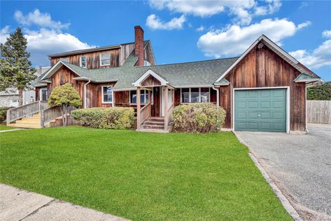 Homes For Sale - 97 Pardee Avenue<br/> Suffolk County, Islip, NY 11751