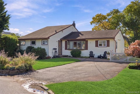Photo of 1316 Brooklyn Boulevard, Bay Shore, NY 11706 (MLS # 1064716)