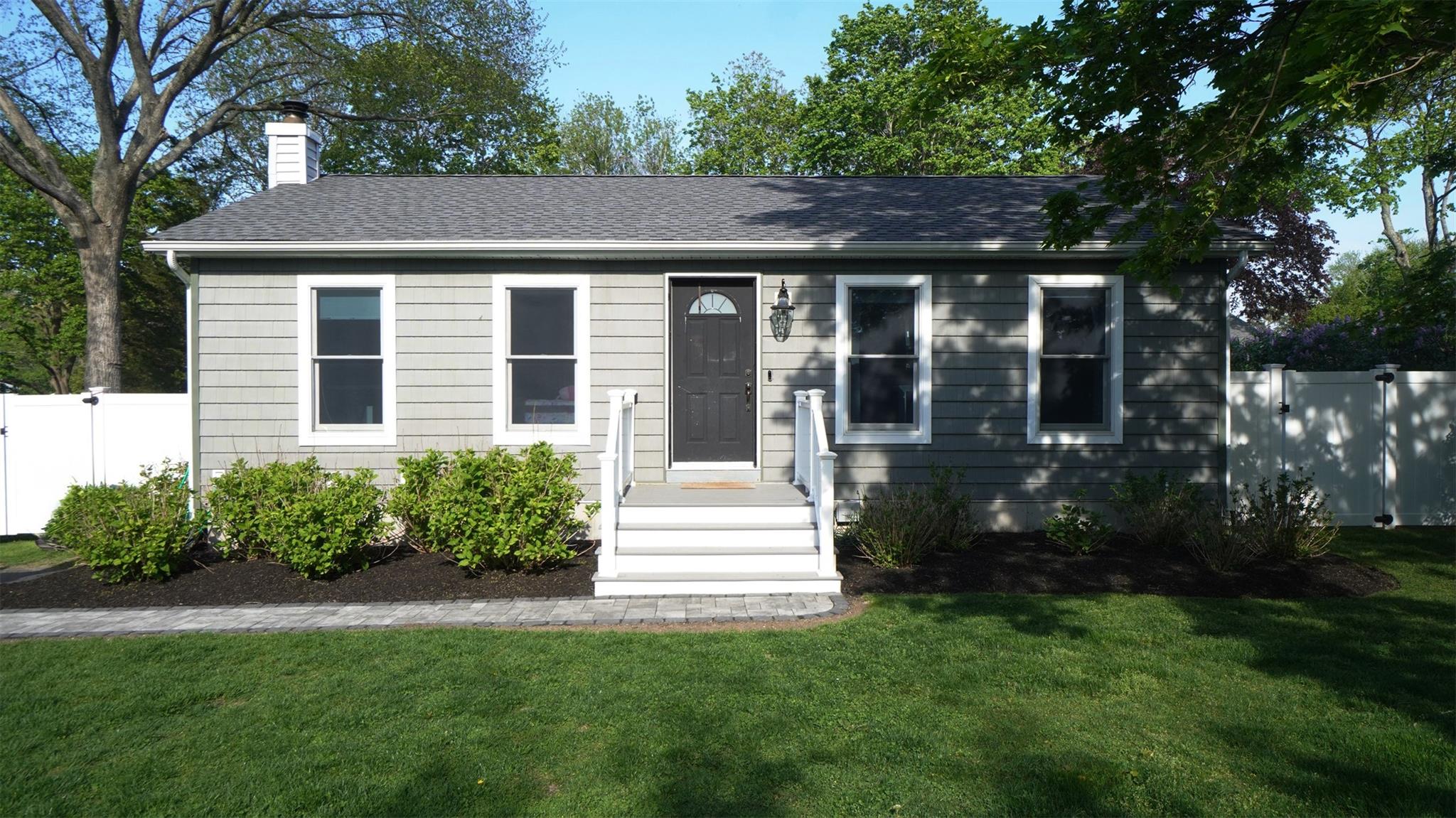 Sandy Hollow Court, Riverhead, Hamptons, NY - 2 Bedrooms  
2 Bathrooms - 