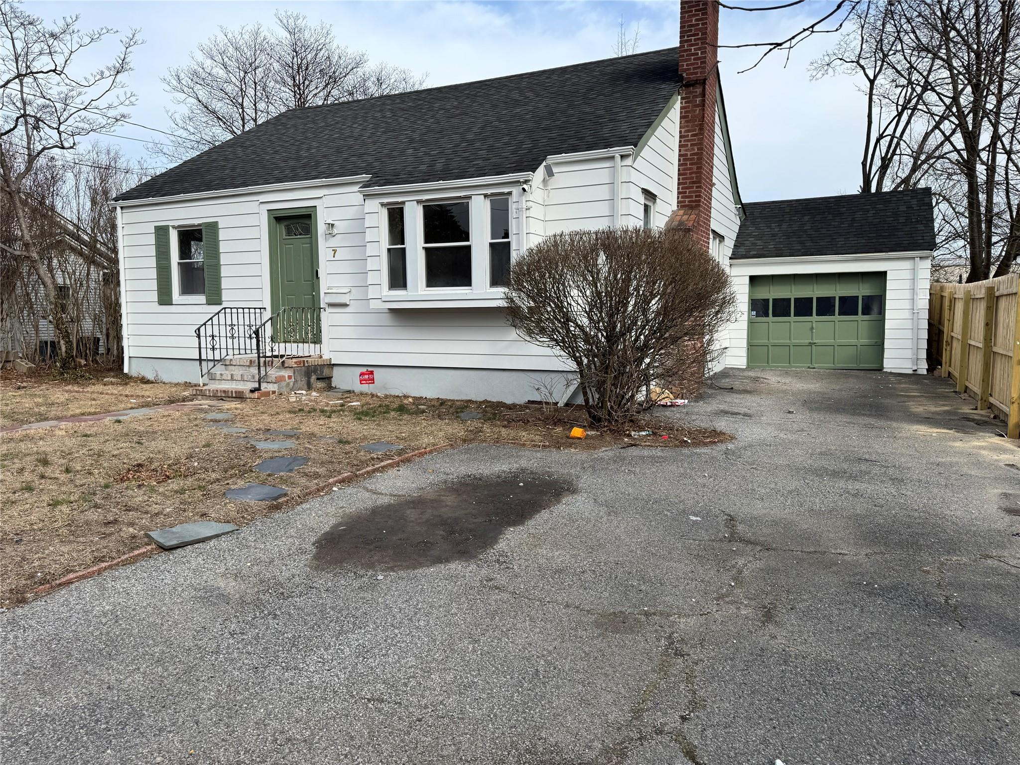 7 Monroe Avenue, Brentwood, New York image 3