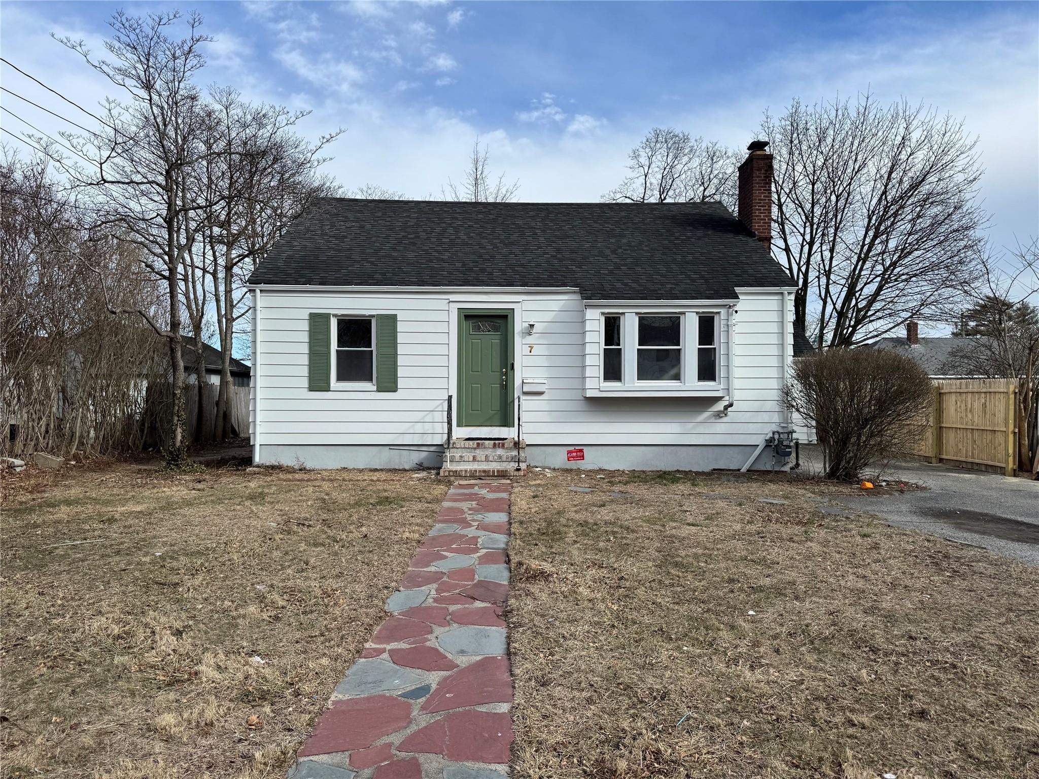 7 Monroe Avenue, Brentwood, New York image 1