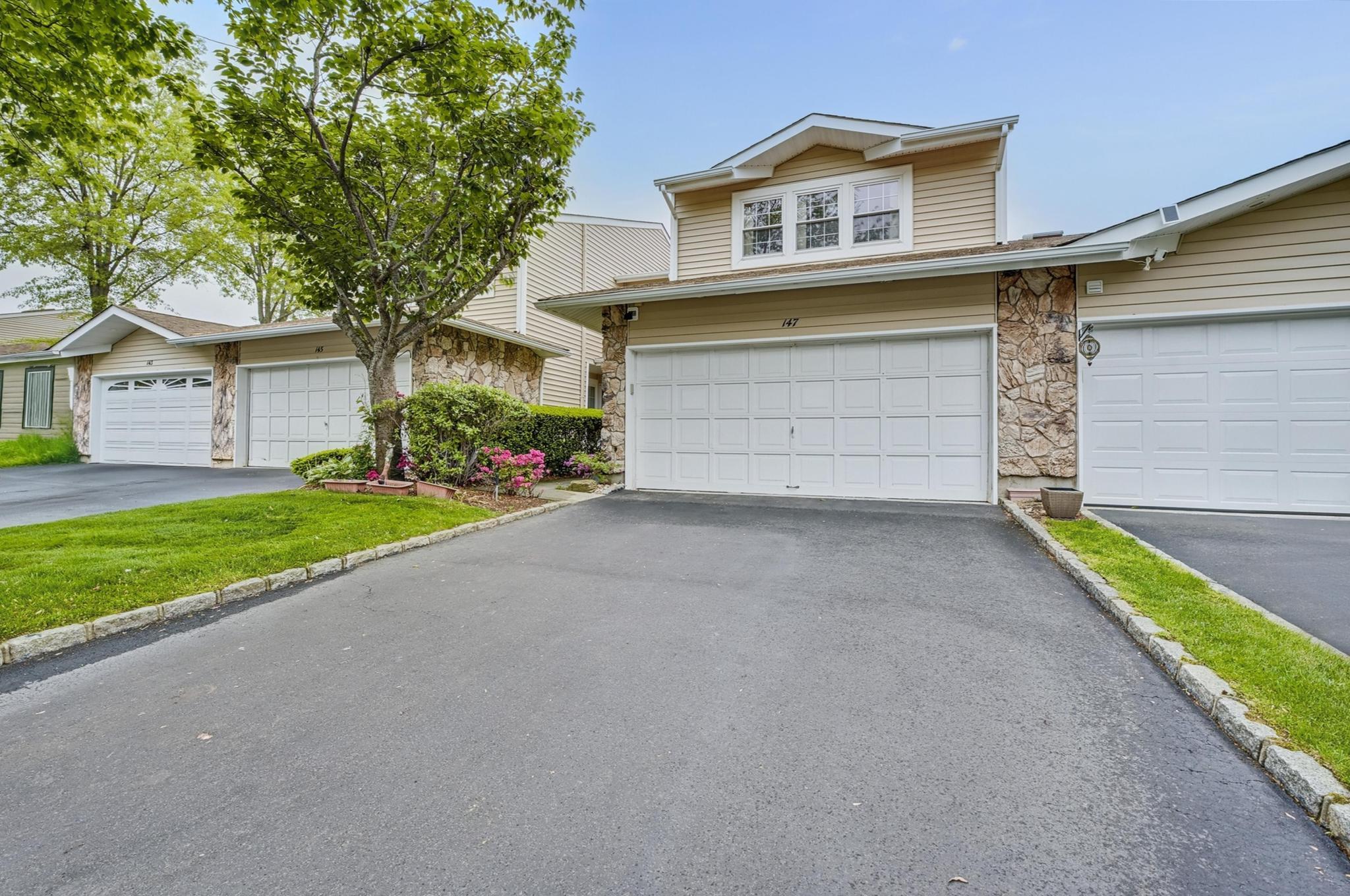 147 Colony Drive, Holbrook, New York image 1