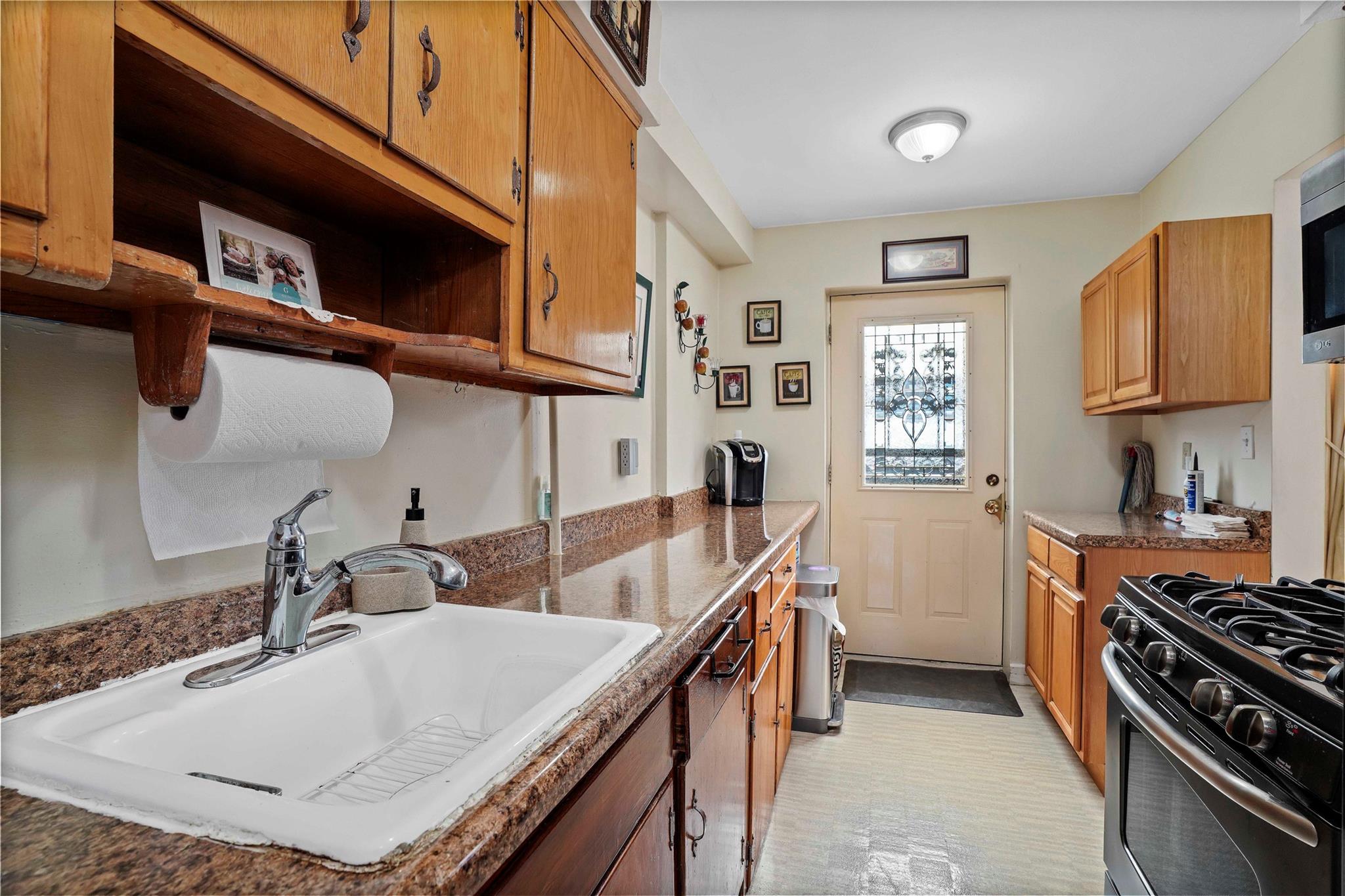 1730 Starr Street, Ridgewood, New York image 15