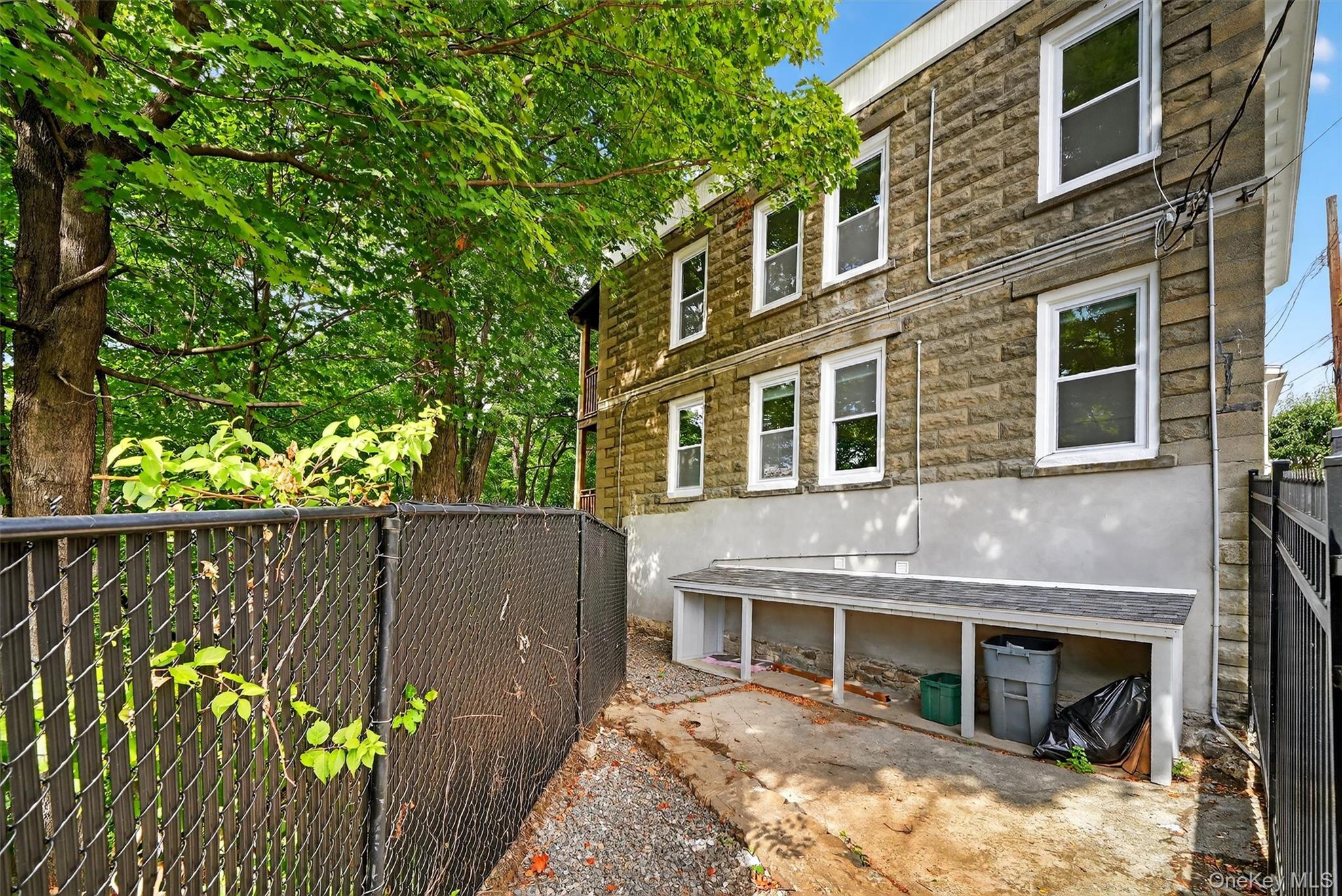 Ossining, New York 10562, United States, 2 Bedrooms Bedrooms, ,1 BathroomBathrooms,Residential,Active,227629