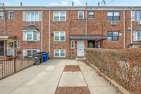 Multifamily For Sale - 69-05 61st Road<br/> Middle Village, NY 11379