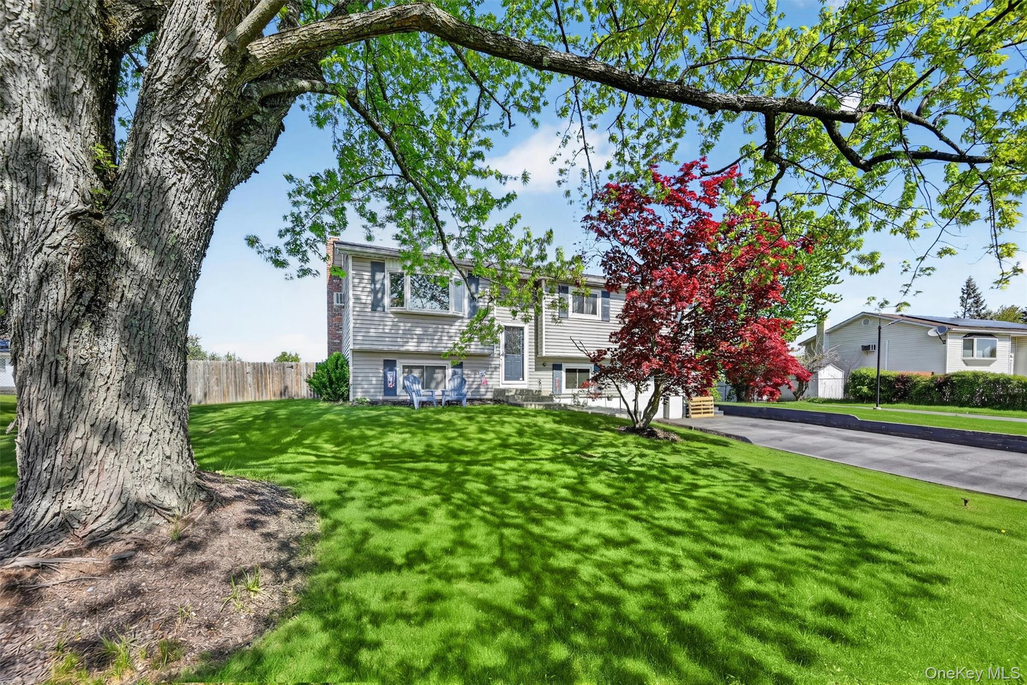 122 Rolling Meadows Road