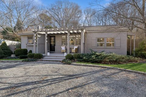22 Pine Crest Lane Sag Harbor NY 11963