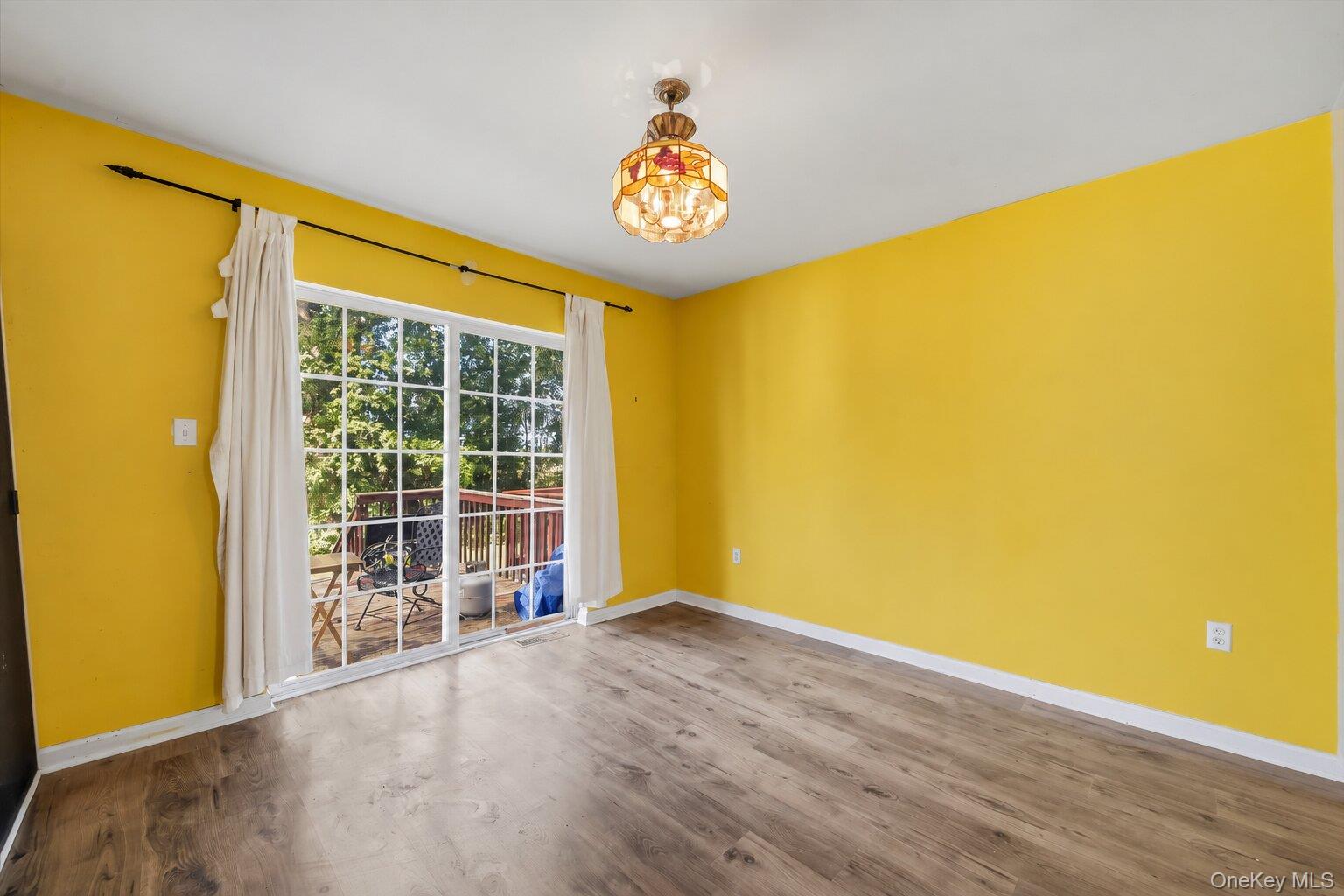 4 Lindsey Road