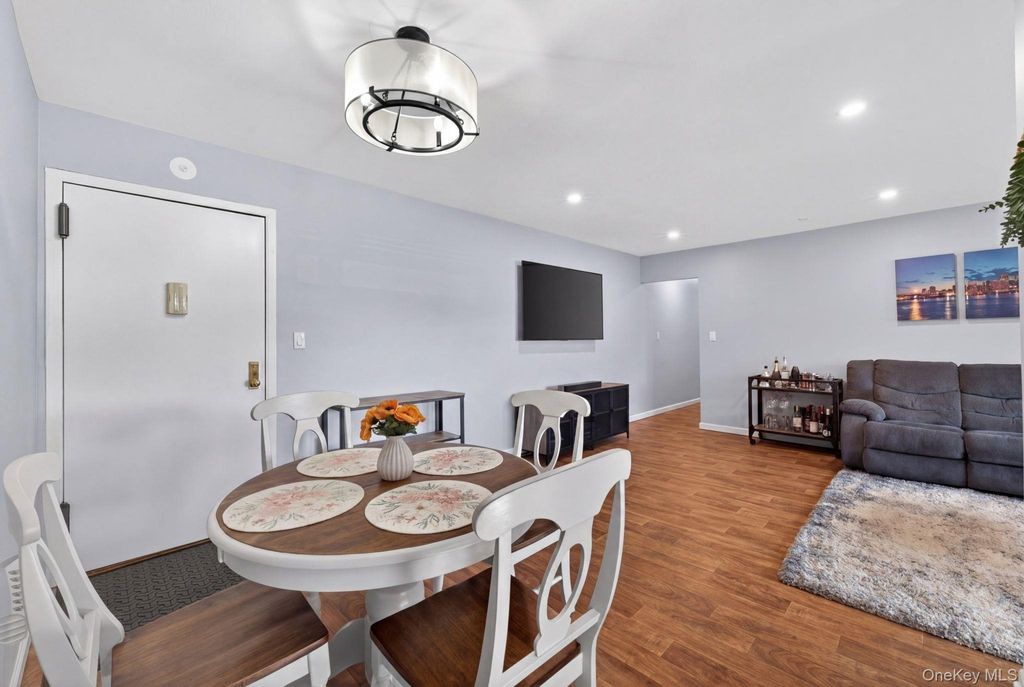 Photo of 4 Rose Street #6 -F1, Oceanside, NY 11572 (MLS # 987567)