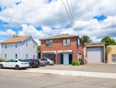 6 Midland Avenue Hicksville NY 11801