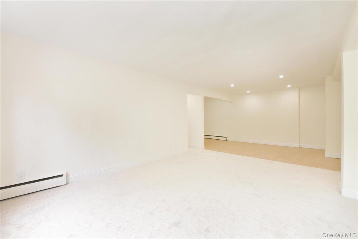 195 S Middle Neck Road 2-L