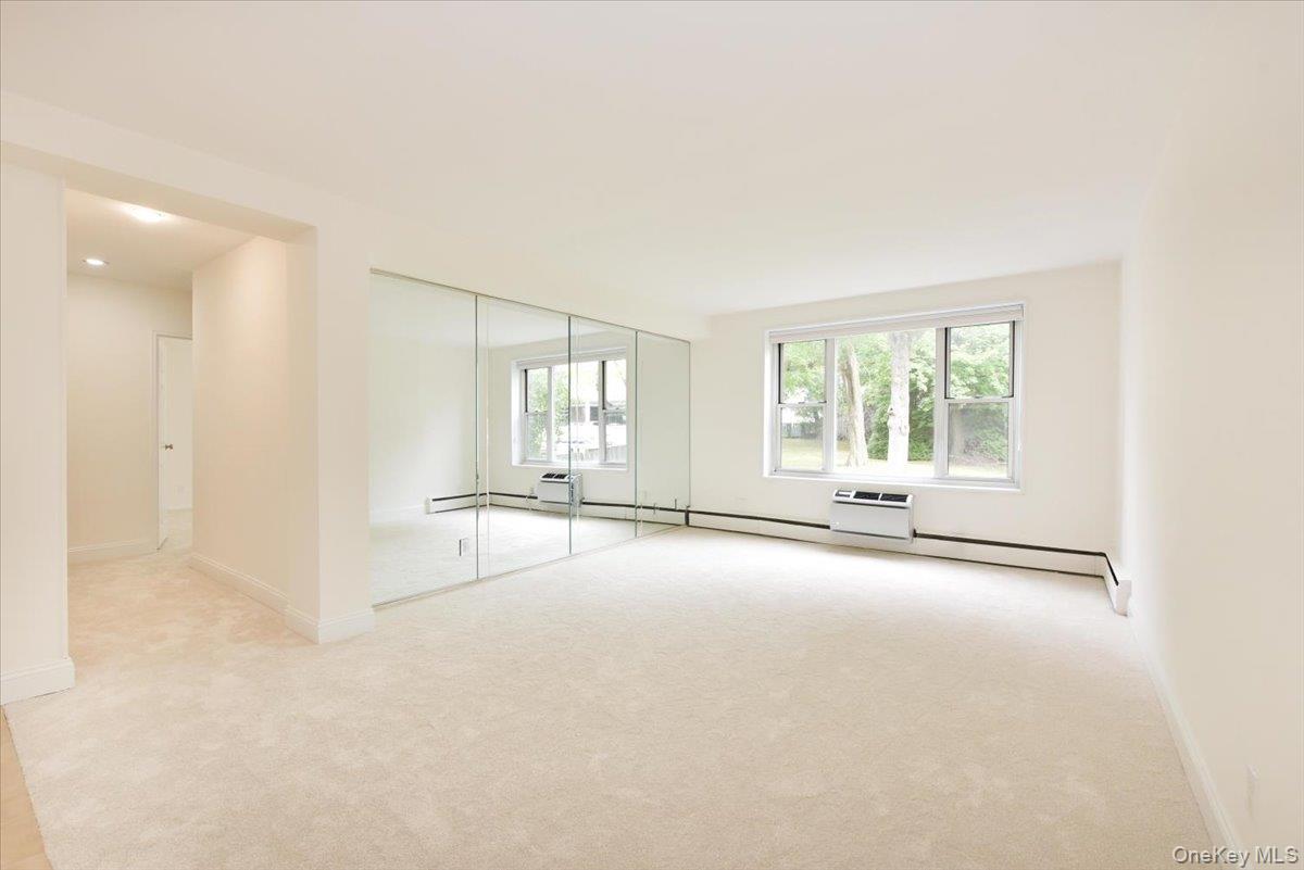 195 S Middle Neck Road 2-L