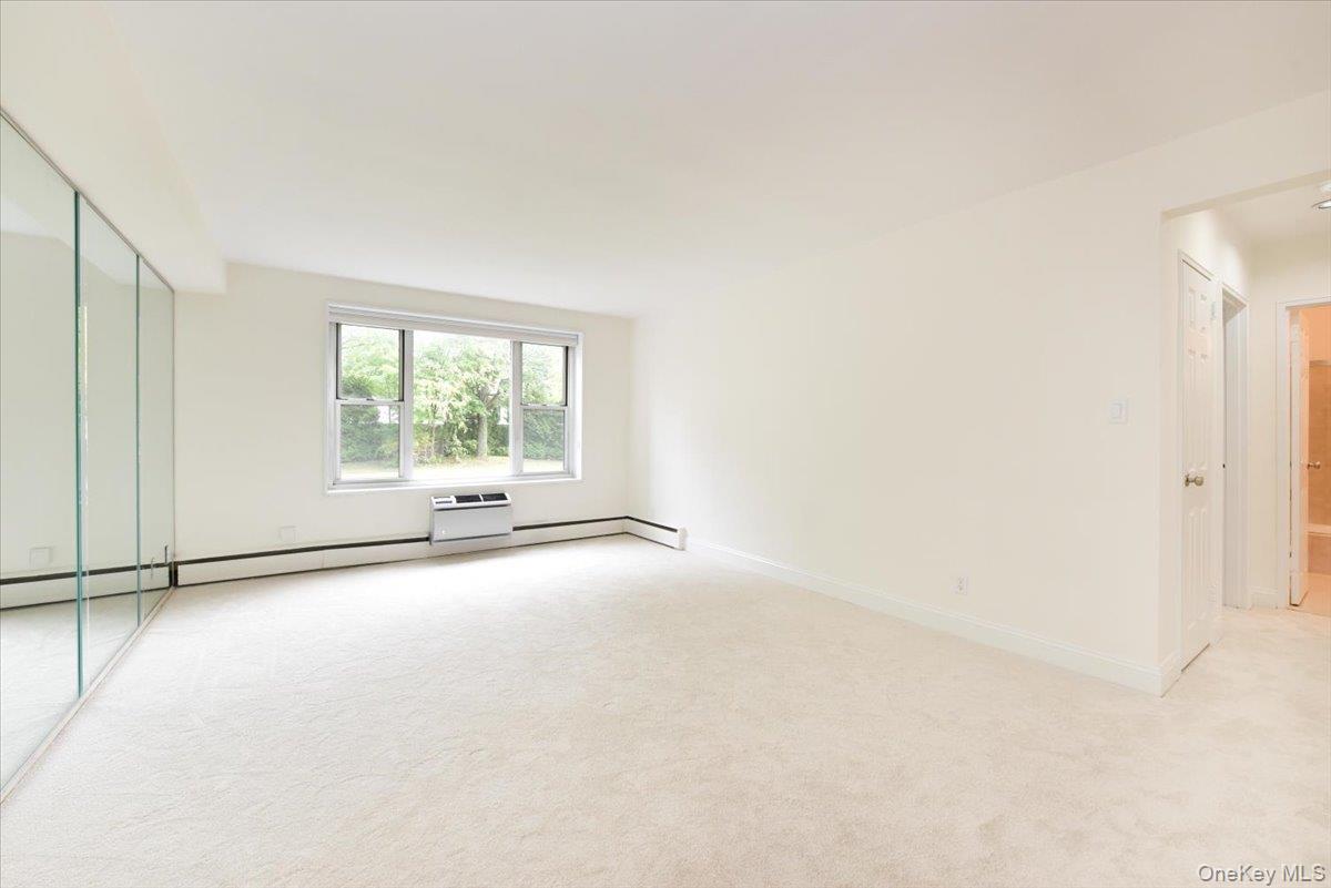 195 S Middle Neck Road 2-L