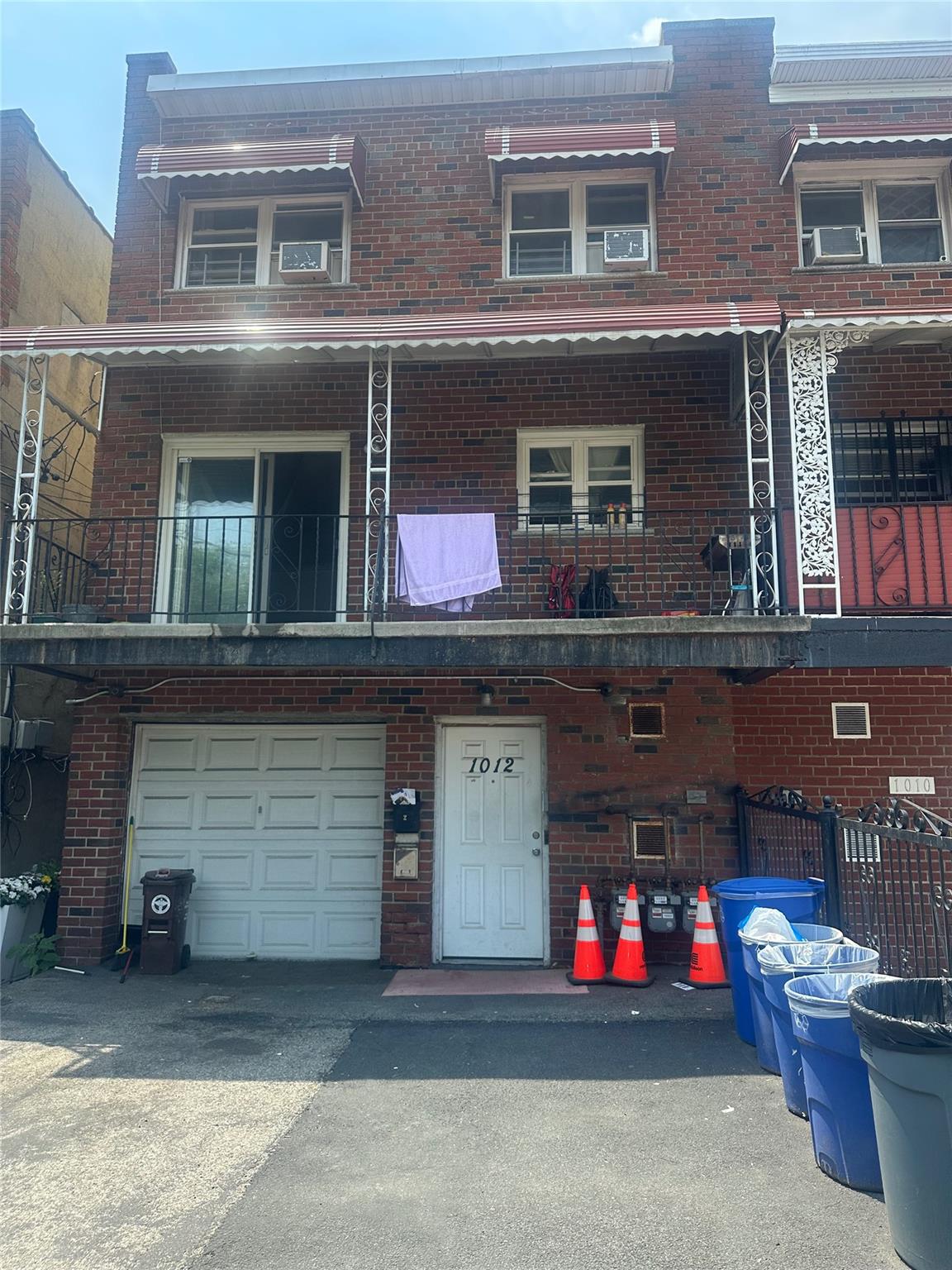 E 233rd Street, Bronx, New York -  - 